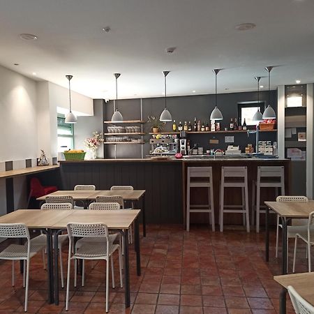Hotel 3 Arcs Besalú Екстериор снимка