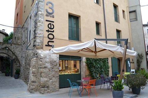 Hotel 3 Arcs Besalú Екстериор снимка