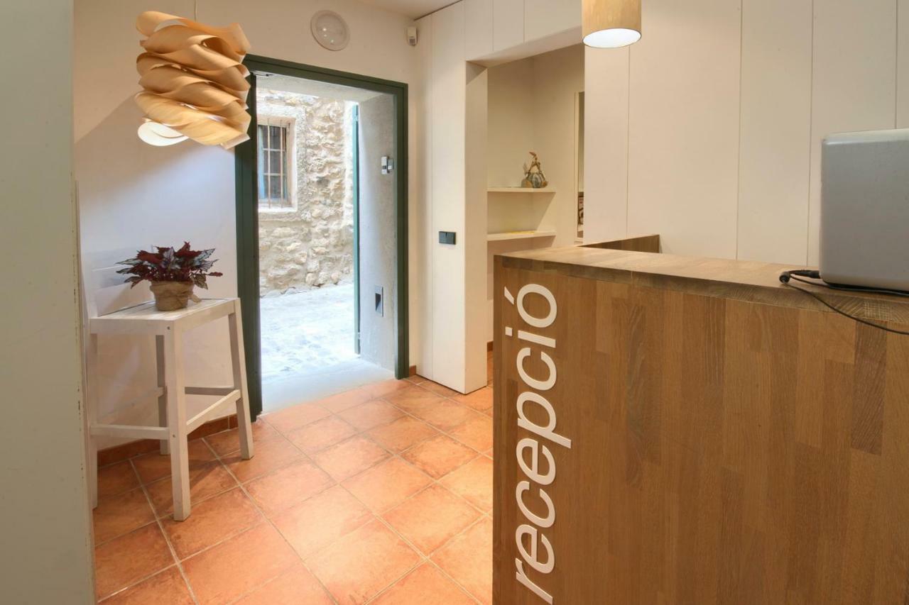 Hotel 3 Arcs Besalú Екстериор снимка